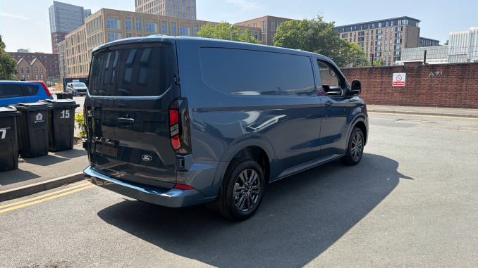 Ford Transit Custom 280 L1 Diesel Fwd 2.0 EcoBlue 136ps H1 Van Limited Auto - Image 10